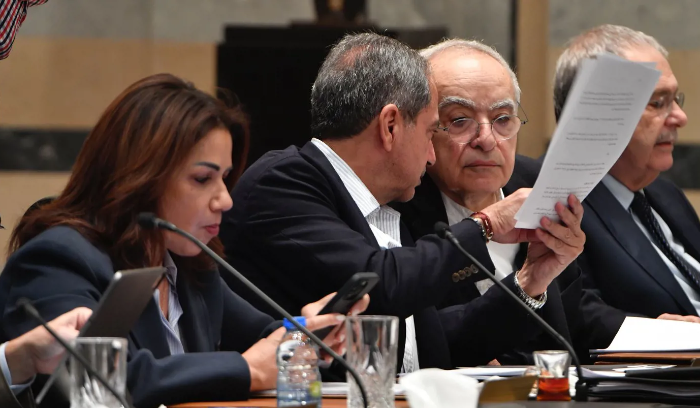 معارضة نيابية لربط قانون المصارف بقانون الفجوة المالية