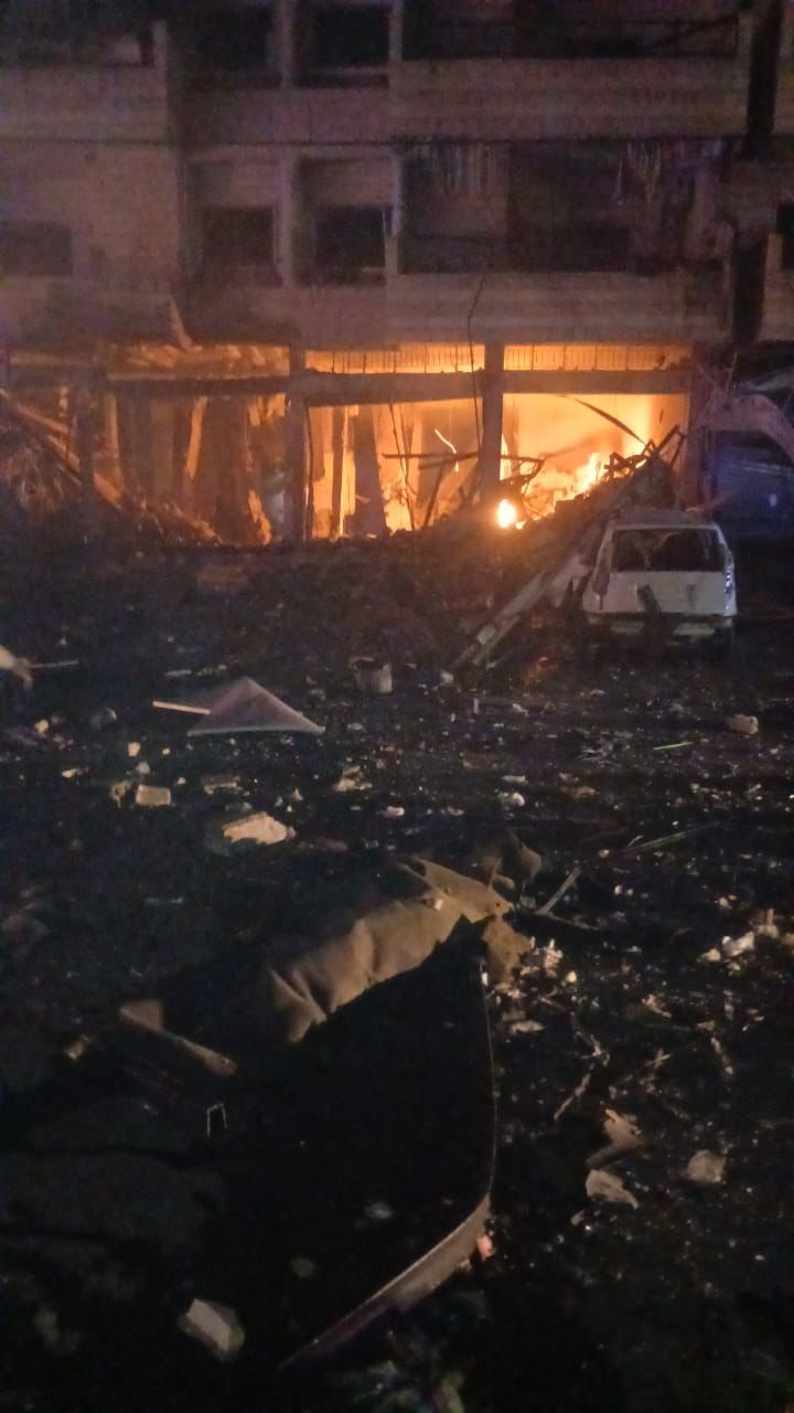 سيارات الإسعاف تتجه إلى موقع غارة في بعلبك وأنباء عن سقوط إصابات