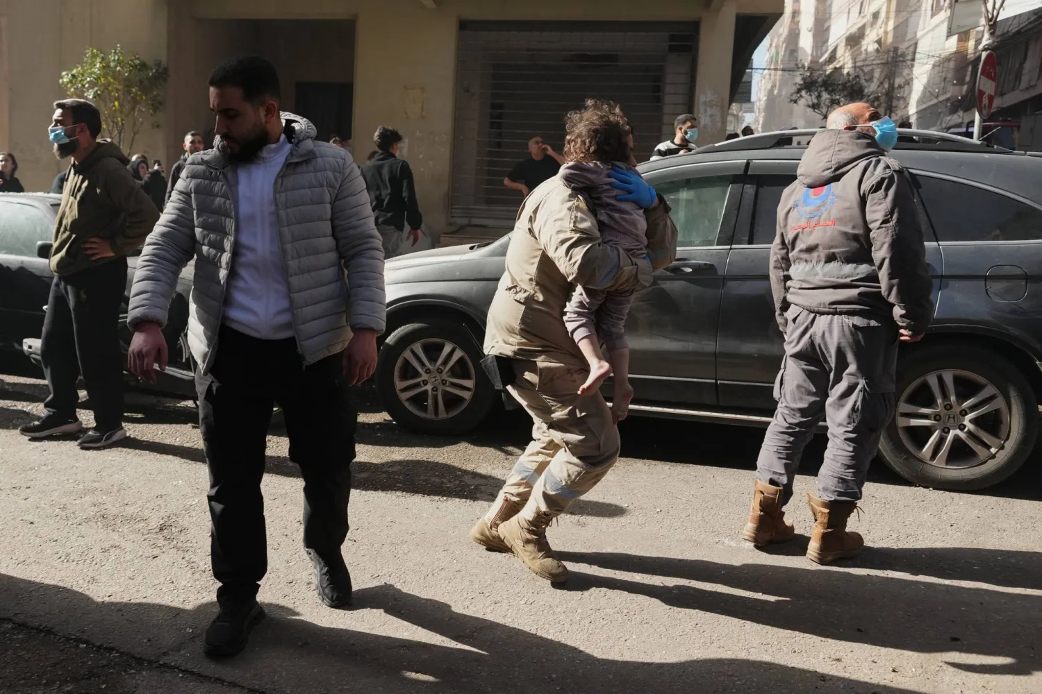 إسرائيل توسع بنك أهدافها إلى بيروت لاختبار «تماسك» الداخل اللبناني<br />
مداولات سياسية لبحث سبل تحييد العاصمة