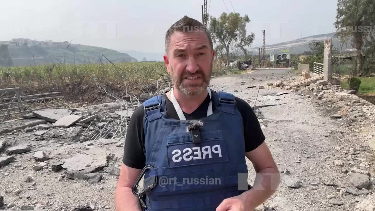 بالفيديو: صحافي ينجو من غارة استهدفت جسر القاسمية