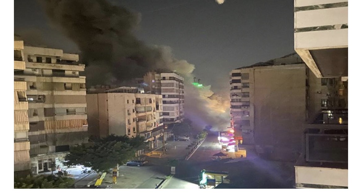 الجيش الإسرائيلي يعلن استهداف مقرّ حزبي في بيروت