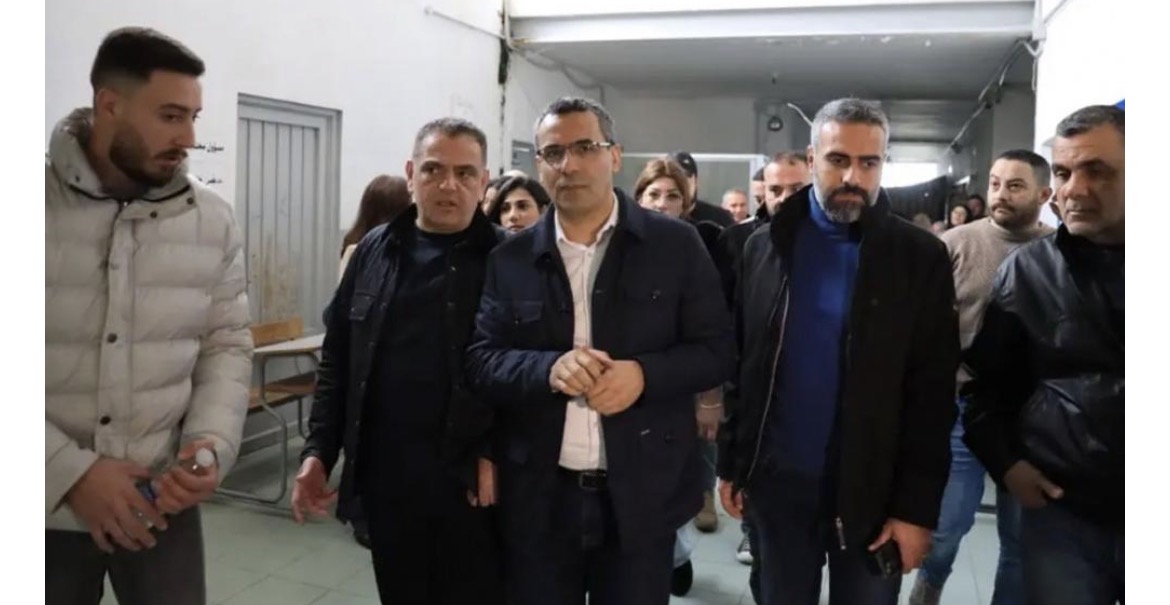 جولة تفقدية لوزير الزراعة  على مراكز إيواء النازحين في زحلة والشويفات