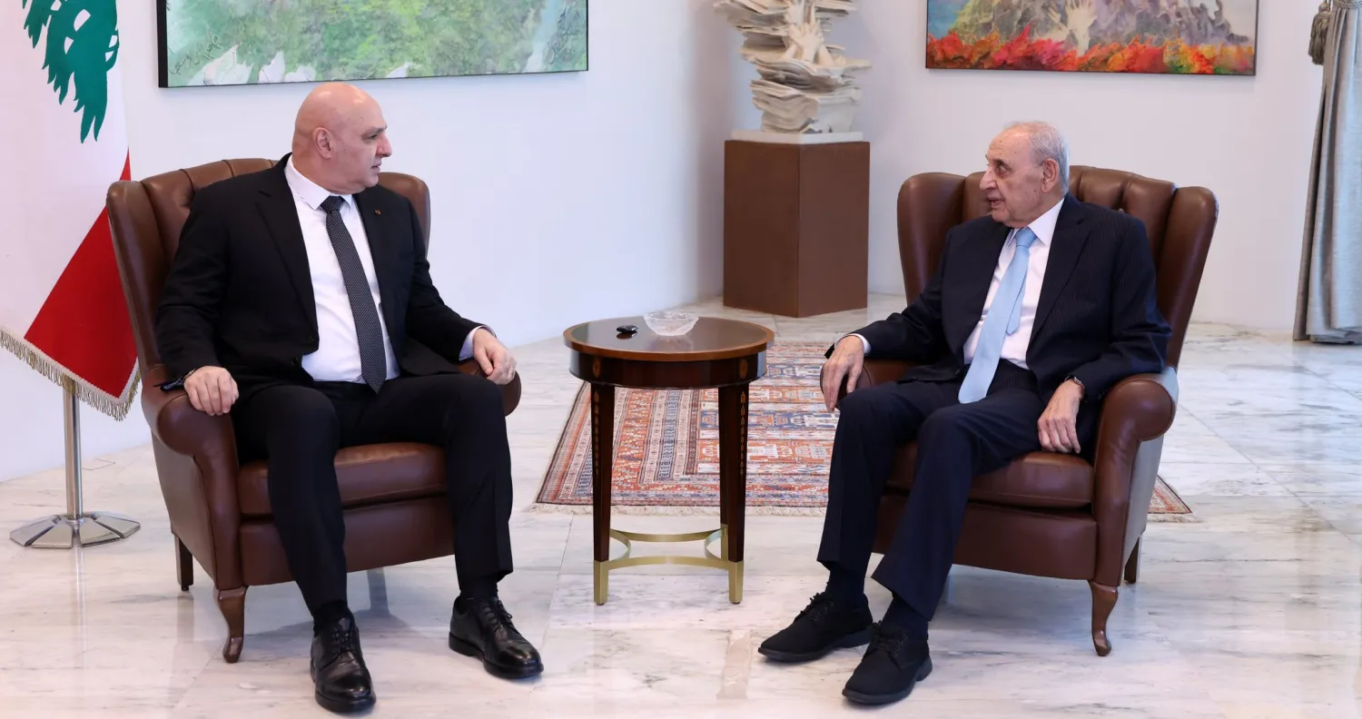 دخول اتصالات وقف النار «في إجازة مفتوحة» يُقلق اللبنانيين<br />
لماذا يعطي بري أولوية لإيواء النازحين وتوفير احتياجاتهم؟