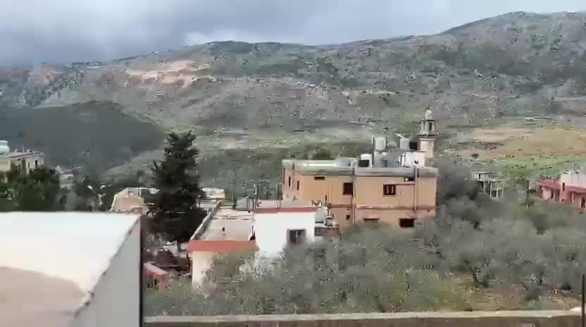 الجيش الاسرائيلي يستهدف جسر الدلافة