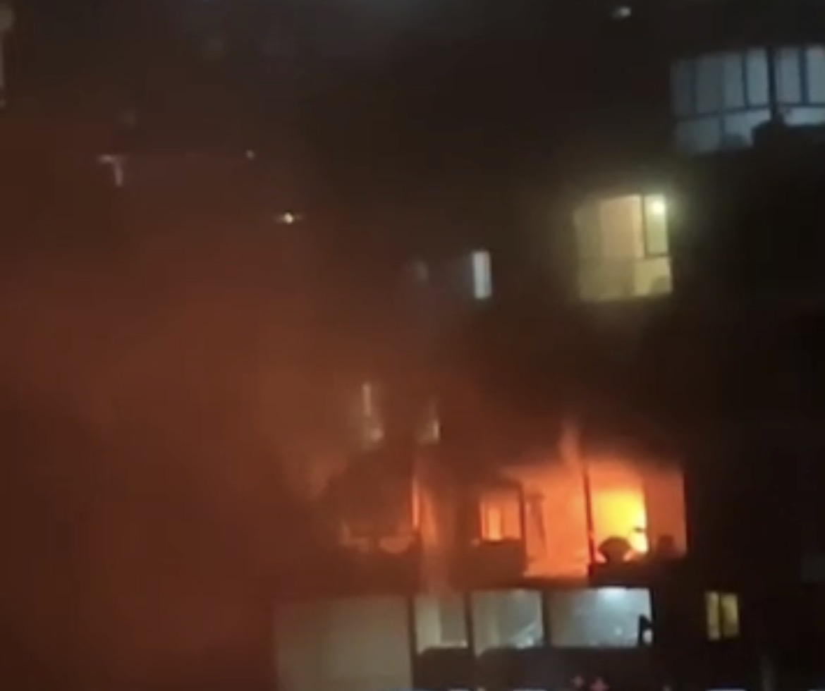 مقتل شخص وإصابة آخرين في غارة استهدفت شقة في بشامون