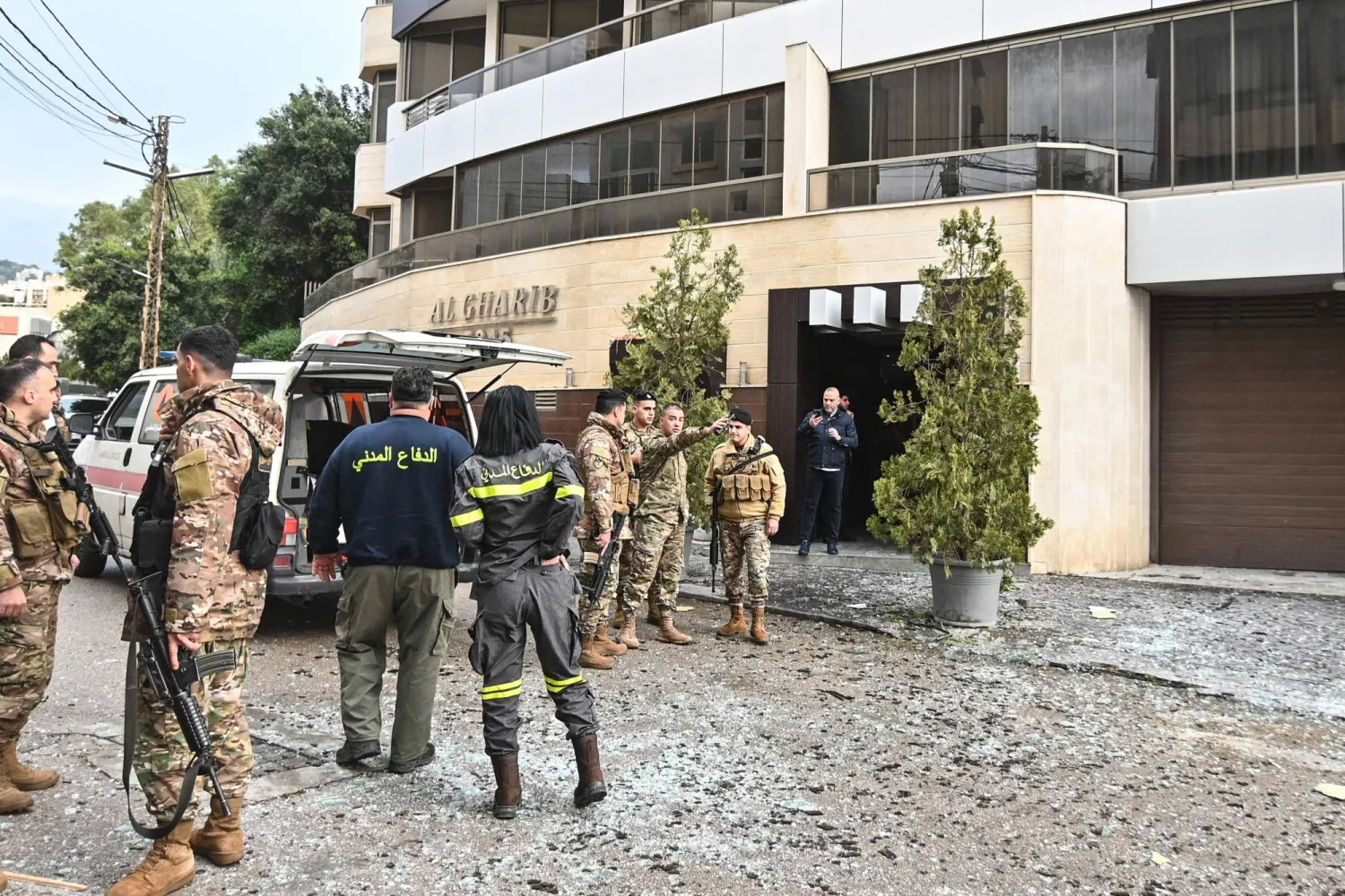 اغتيال شرق بيروت وتصعيد إسرائيلي لفصل جنوب الليطاني عن شماله
مواجهات مستمرة مع «حزب الله» ومحاولات لفرض «أمر واقع» ميداني