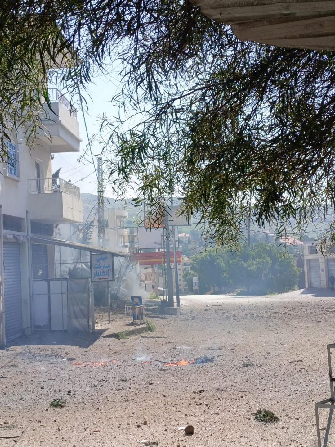 غارات على عدلون والنبطية والخيام وقصف مدفعي وفوسفوري يستهدف أطراف الناقورة