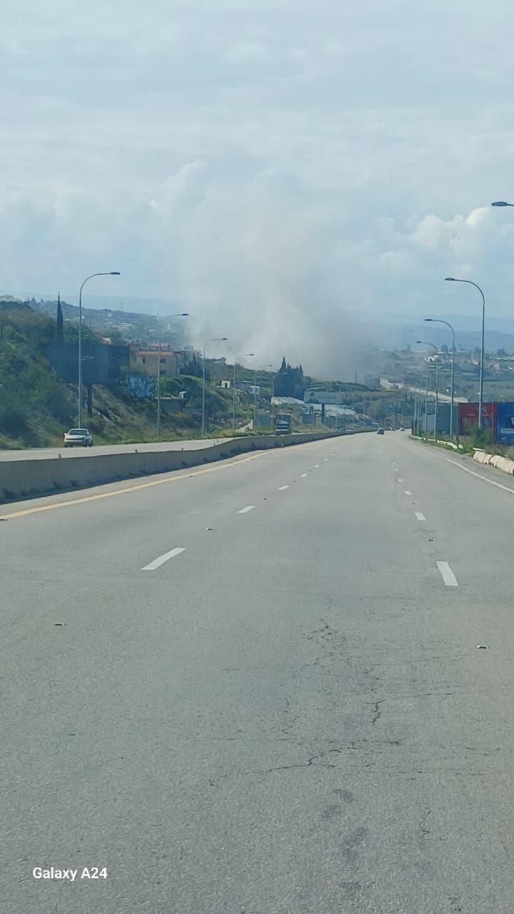 تصعيد إسرائيلي واسع جنوبًا: غارات على بلدات عدة وقصف مدفعي وفوسفوري يستهدف الناقورة