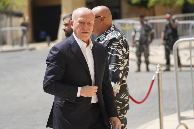 ريفي تعليقًا على قرار طرد السفير الإيراني: خطوة سيادية تعكس بداية عودة الدولة إلى دورها الطبيعي