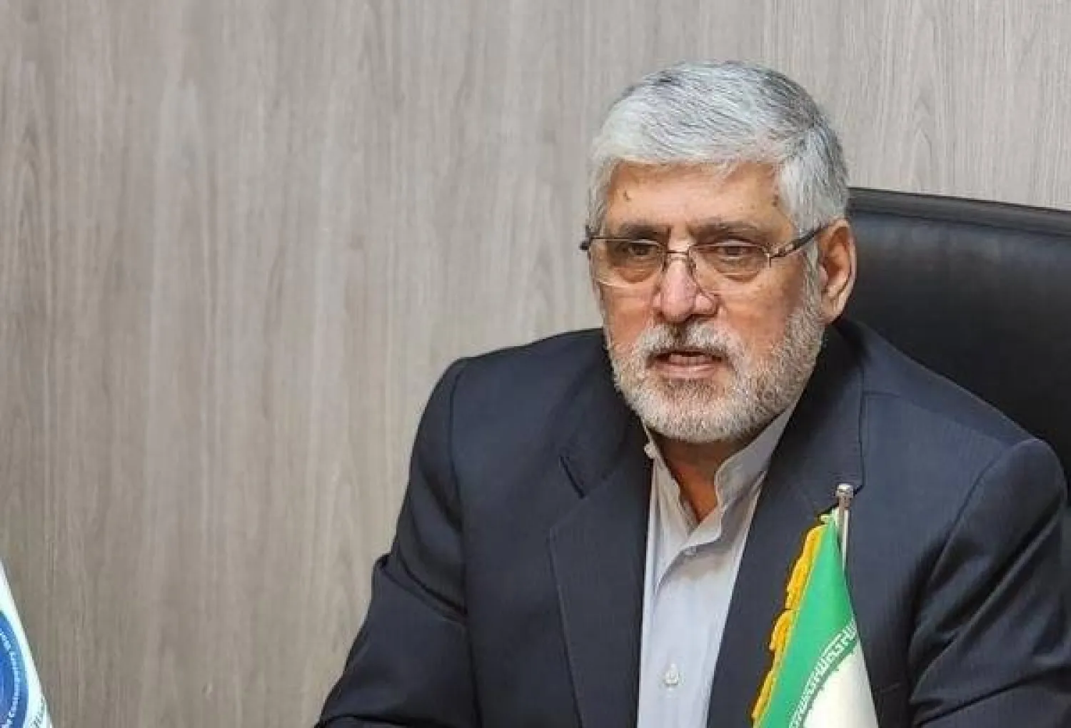 لبنان يطرد السفير الإيراني ولا يقطع العلاقات مع طهران
«الثنائي الشيعي» رفض القرار وأكد لـ«الشرق الأوسط»: لن يغادر