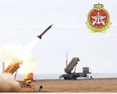 الكويت: الدفاعات الجوية تتصدى لهجمات صاروخية ومسيّرات معادية