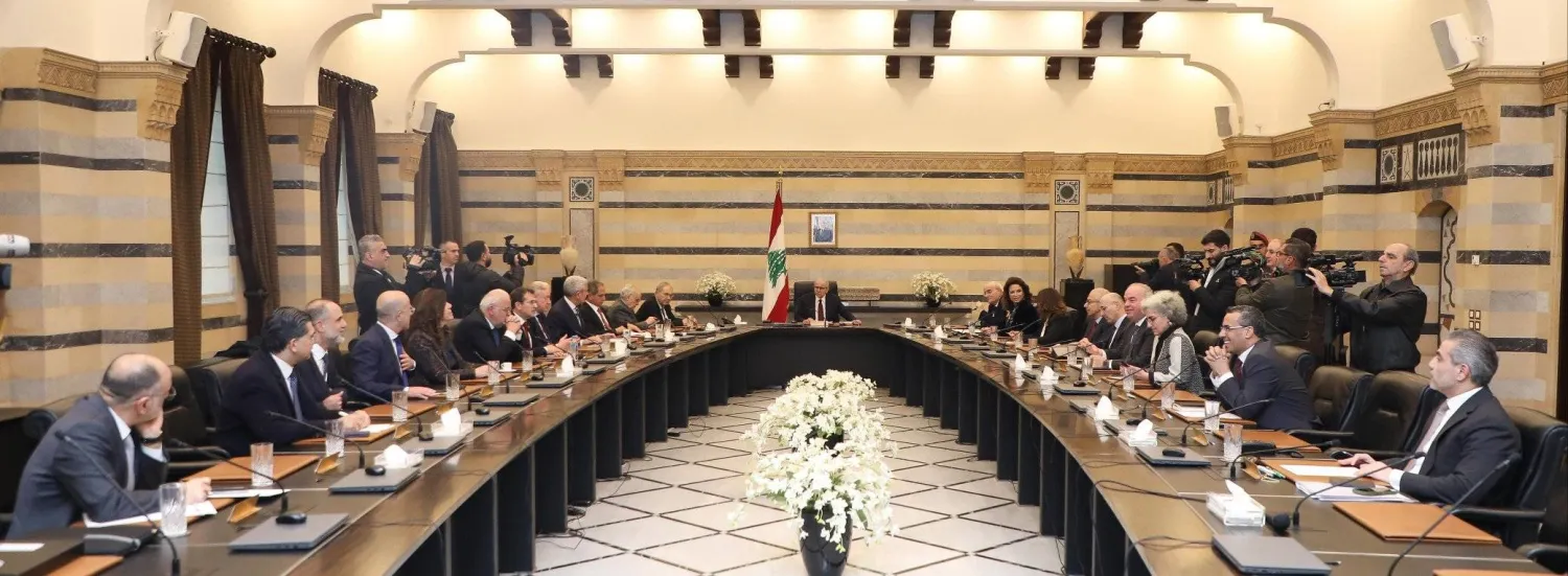 الحكومة اللبنانية تتجنب التطرق إلى قرار طرد السفير الإيراني وسط مقاطعة «الثنائي الشيعي»
سلام يستنكر ضلوع «حزب الله» في «خلية الكويت»