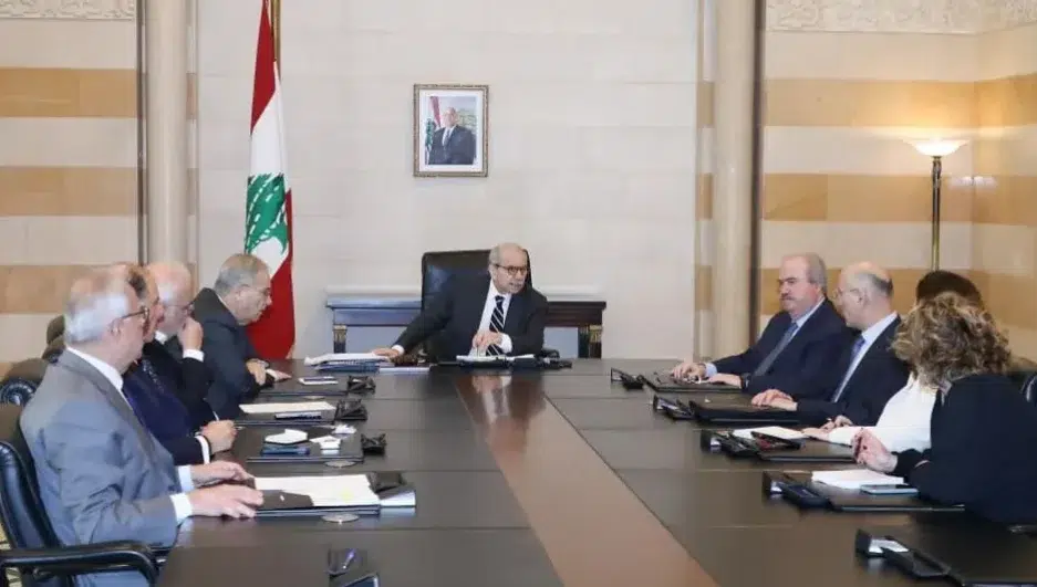 سلام رأس اجتماع متابعة خطة العمل المالي لخروج لبنان من القائمة الرمادية
