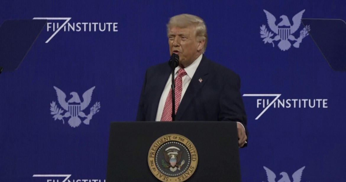 ترامب: إيران تلقت ضربات قاسية وتتوسل لإبرام اتفاق… وواشنطن منعت امتلاكها السلاح النووي