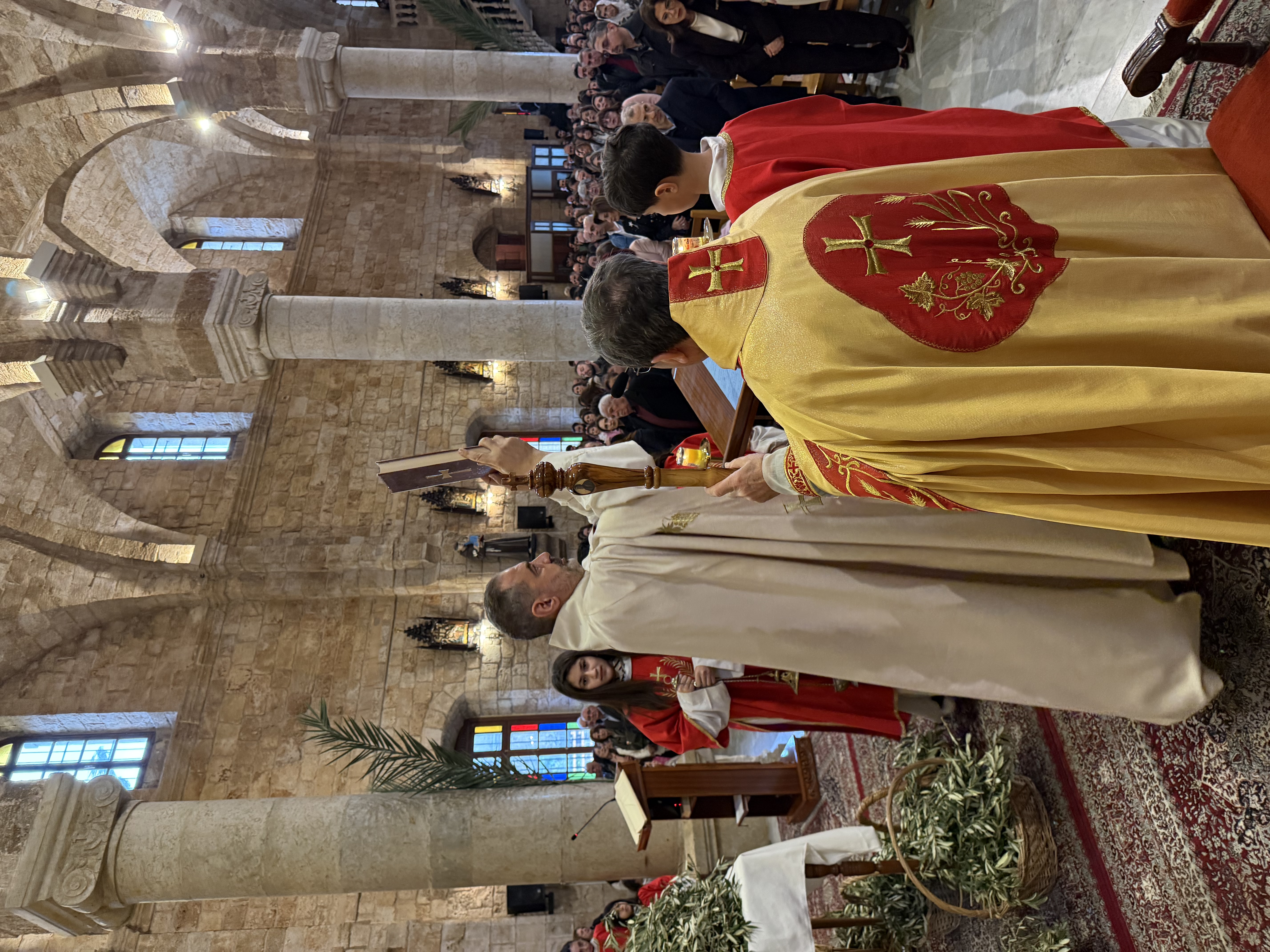 المطران  خيرالله دعا من كاتدرائية مار اسطفان البترون: إلى المصالحة والسلام