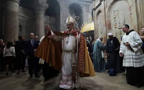 منع بطريرك اللاتين من دخول كنيسة القيامة في القدس يثير إدانات دولية ويؤجج التوترات الدينية