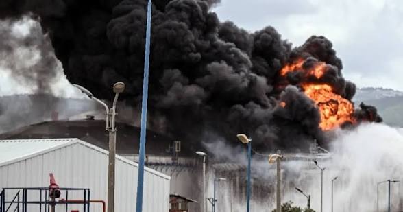 دبي تعلن انتهاء التعامل مع حريق بناقلة نفط كويتية دون تسرب نفطي أو تسجيل إصابات