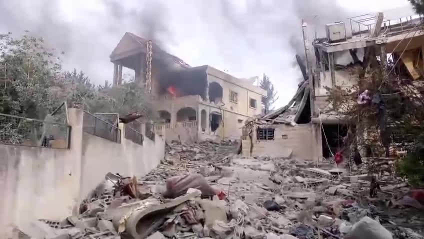 غارة إسرائيلية تستهدف منزلاً في الدوير واندلاع حريق