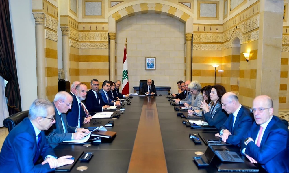 متطلبات النزوح والإغاثة على طاولة سلام