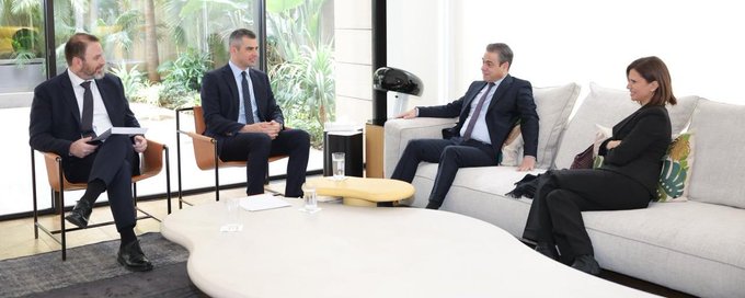 لقاء نيابي مشترك: تأكيد التضامن الوطني وبحث ملف النزوح وتقديم “مقترح حماية لبنان”