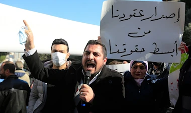 متعاقدو «اللبنانية» يرفضون تجميد ملف تفريغهم