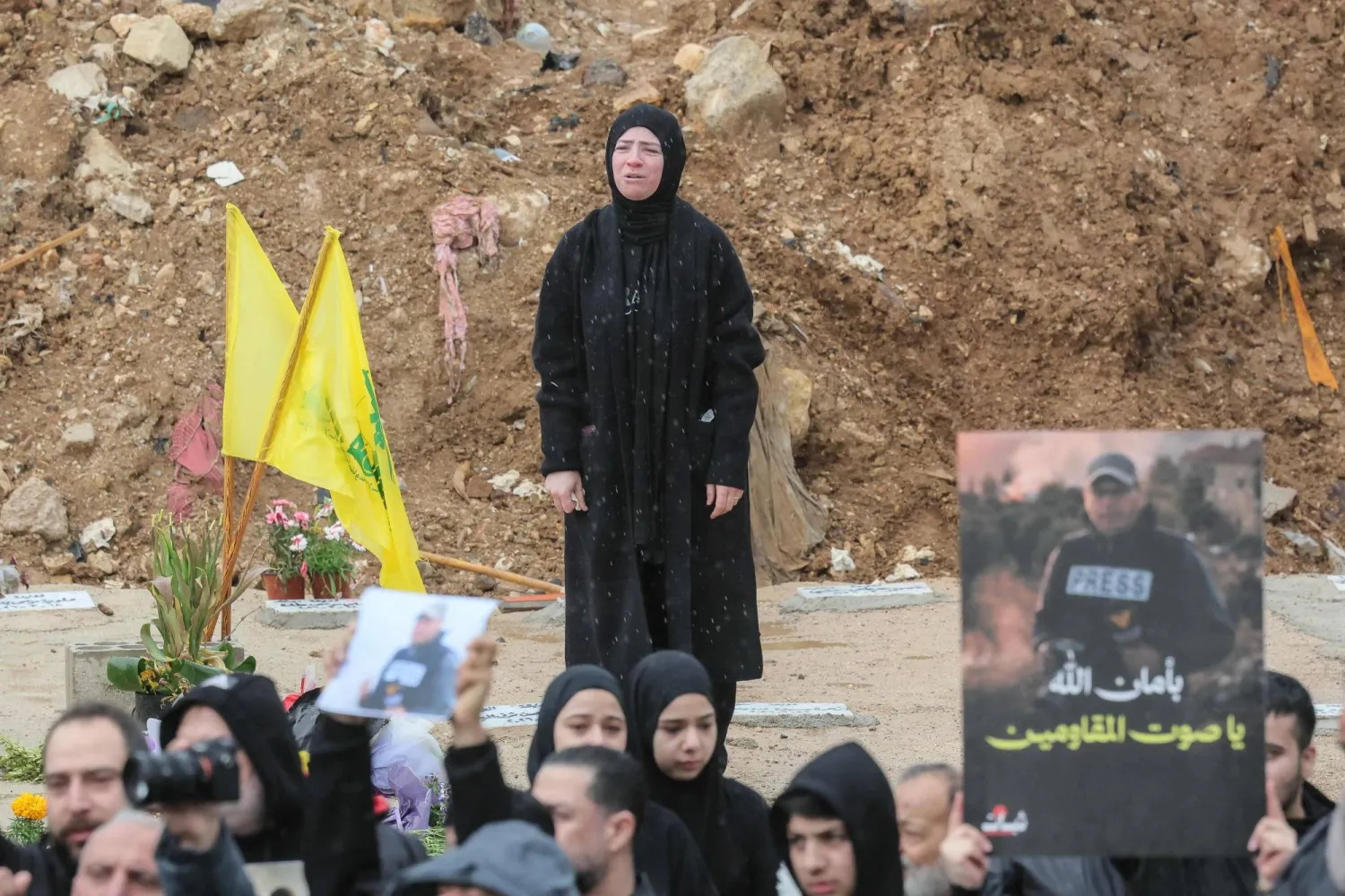 رسالة خامنئي إلى قاسم: تأكيد المؤكد وإعلان سياسي للداخل والخارج<br />
تجاهل الدولة اللبنانية وأثنى على «حنكته وشجاعته لإفشال مخططات العدو»