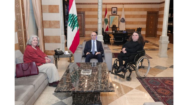 وزير الداخلية عرض مع اللقيس لواقع الأشخاص المعوقين في ظل النزوح