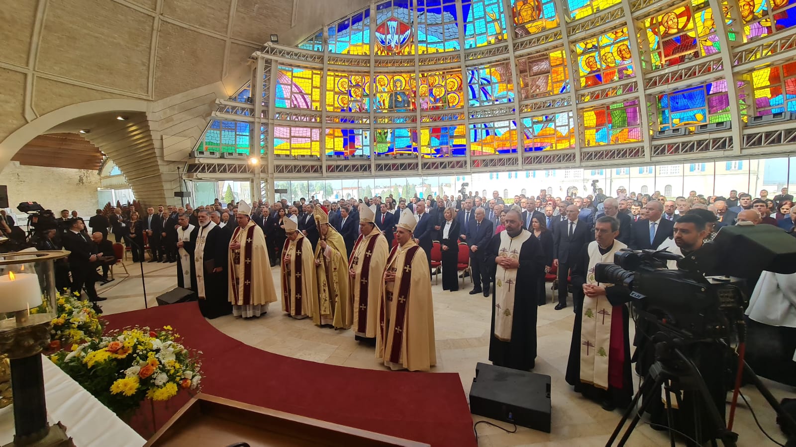 الرئيس عون وصل الى بكركي للمشاركة  في قداس عيد الفصح