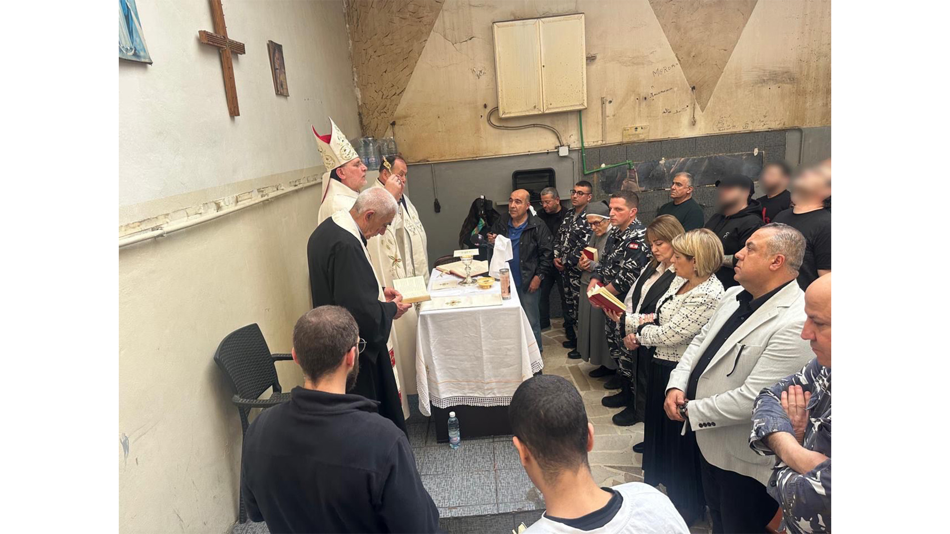 قدّاس في سجن جبيل بمناسبة عيد الفصح المجيد.