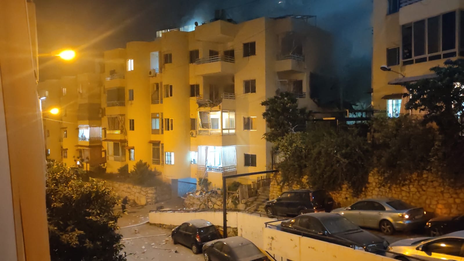 انتشال جثة سيدة في الغارة على عين سعادة