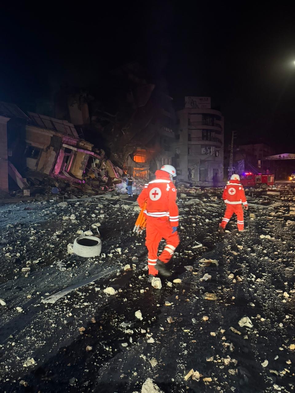 غارات عنيفة على النبطية