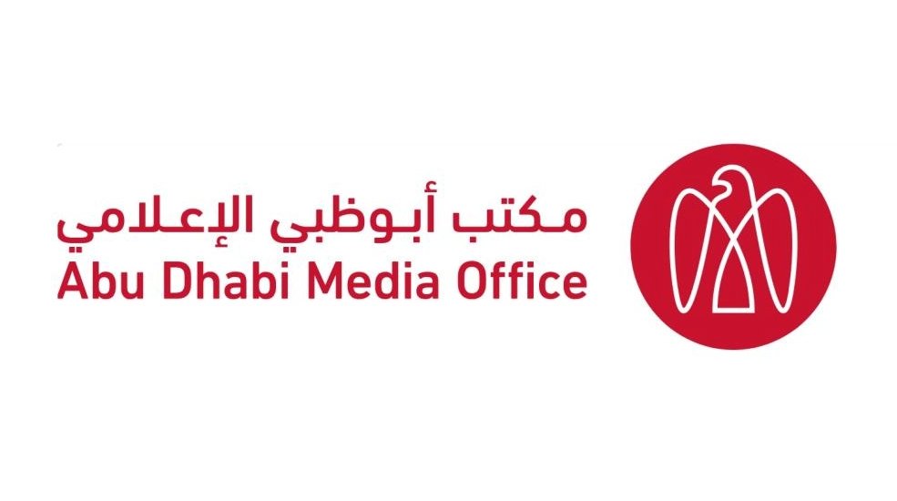 مكتب أبوظبي الإعلامي: إصابة شخص جراء سقوط حطام في منطقة مصفح الصناعية عقب عملية اعتراض من الدفاعات الجوية