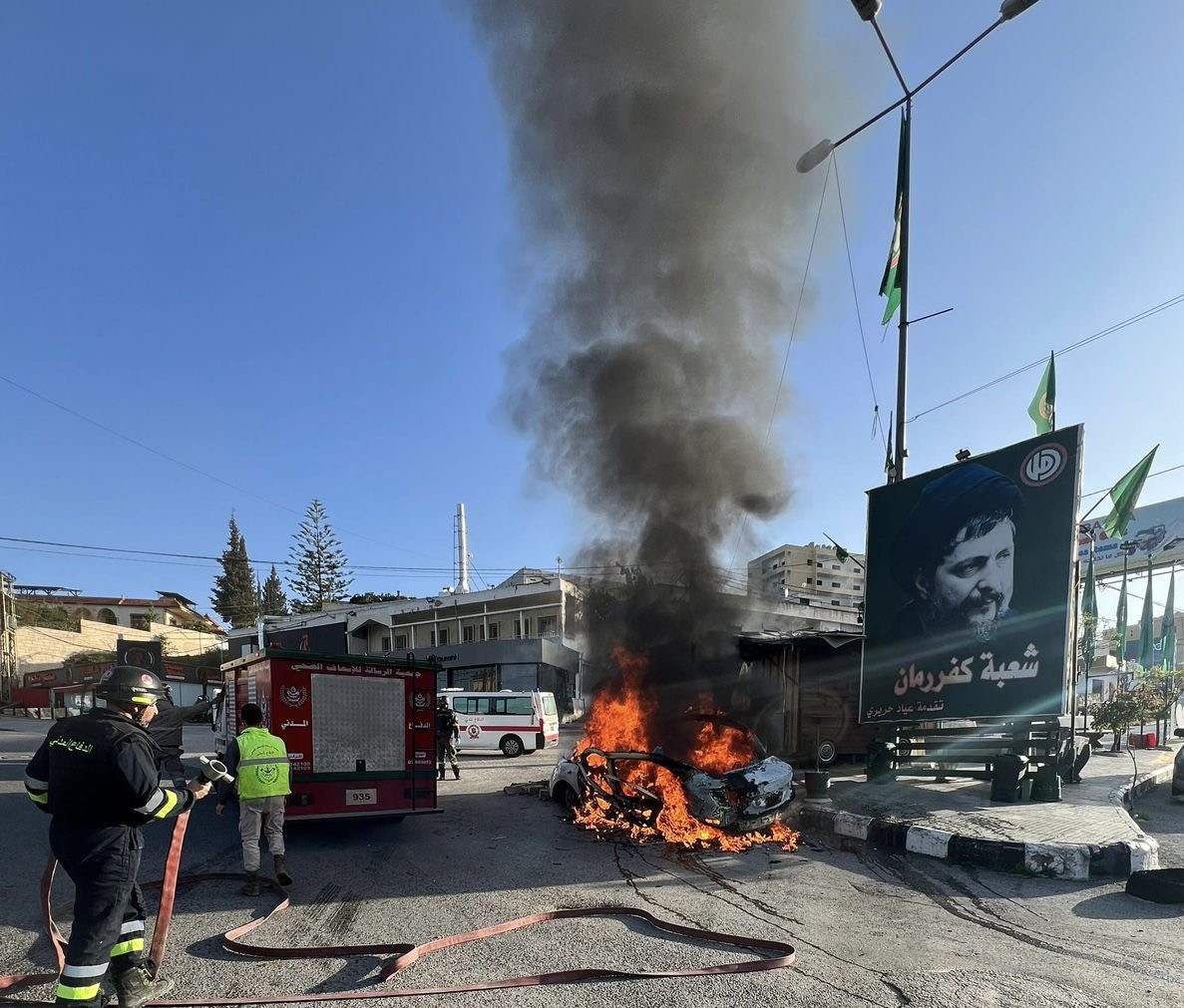 4 ضحايا  في الغارة على سيارة في كفررمان- النبطية