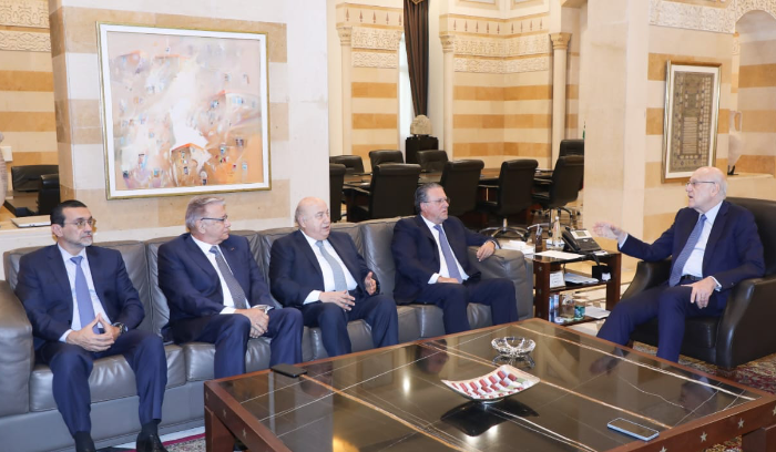 ميقاتي التقى  السفير الفرنسي  ووفد تجمع 