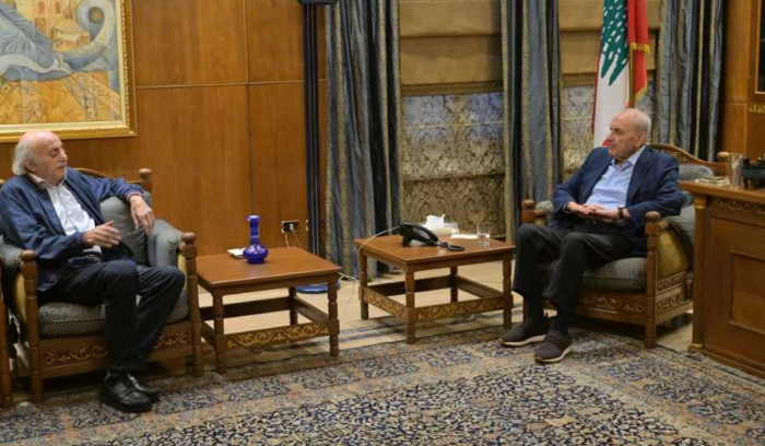 جنبلاط من عين التينة: وقف النار يقودنا إلى انتخاب رئيس للبنان