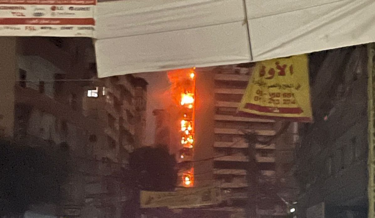 غارة تستهدف مبنى في بئر العبد