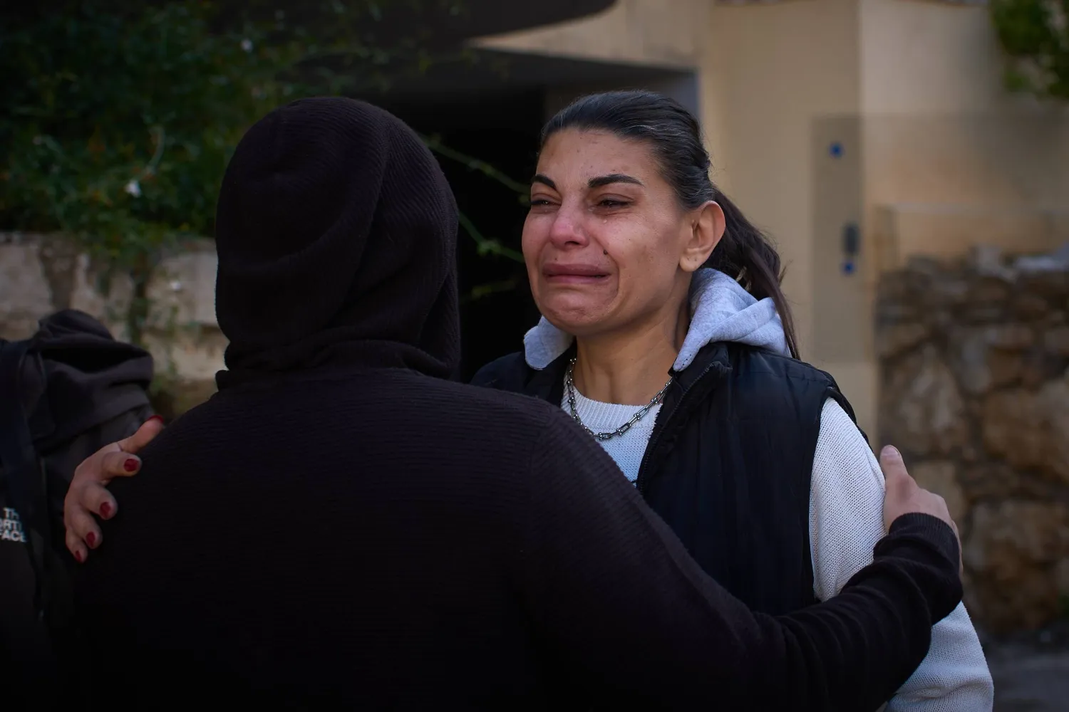 مقتل مسؤول «القوات» بغارة إسرائيلية يفاقم التوترات الداخلية في لبنان<br />
الأحزاب المسيحية تحاول تطويق التداعيات... وجعجع: لتحديد مصادر الخطر