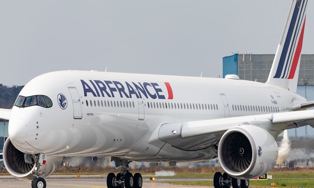 air France تمدد تعليق الرحلات من تل أبيب وبيروت وإليهما