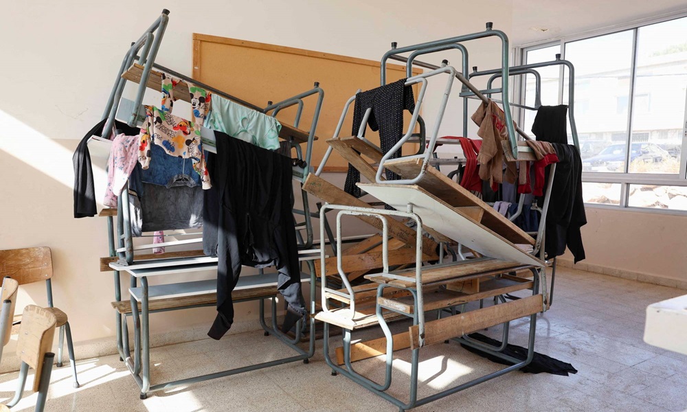 كم بلغ عدد النازحين في مراكز الإيواء؟