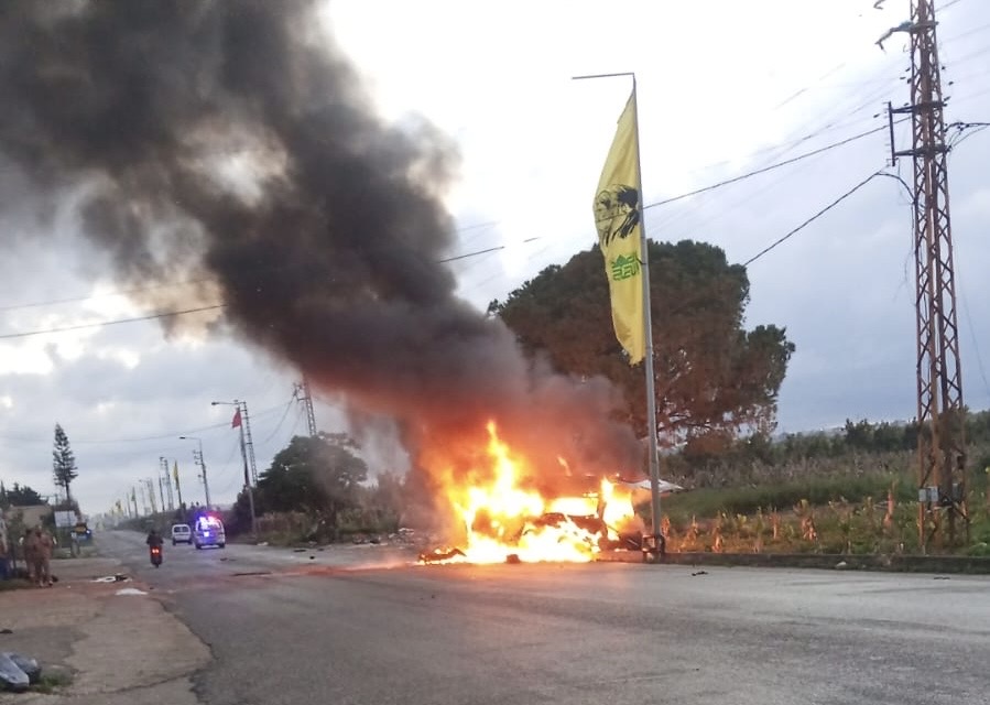 استشهاد 4 مسعفين في القليلة  في غارة على سيارة إسعاف.. وقصف مدفعي على قرى جنوبية