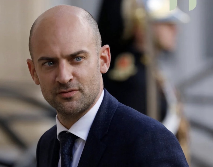 وزير الخارجية الفرنسي يدين الغارات الإسرائيلية على لبنان ويطالب بشموله في وقف إطلاق النار