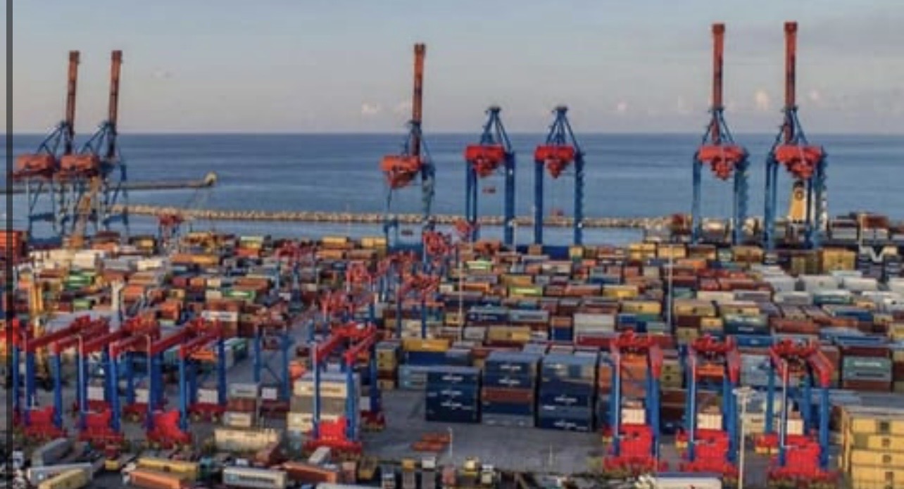 مرفأ بيروت: نفتح أبوابنا استثنائياً يومي السبت والاثنين