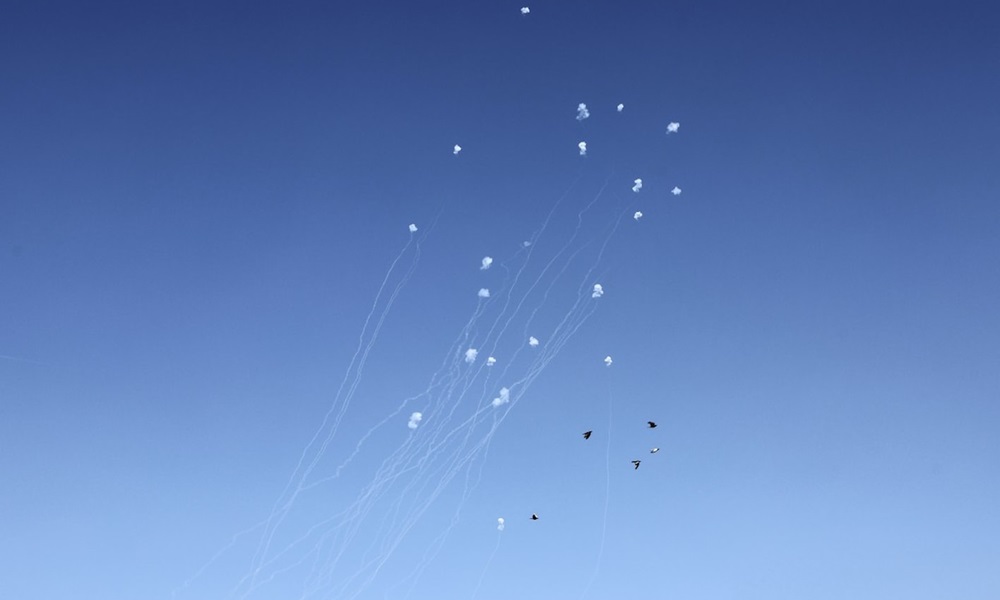 “الحزب” يطلق 4 صواريخ باتجاه خليج حيفا