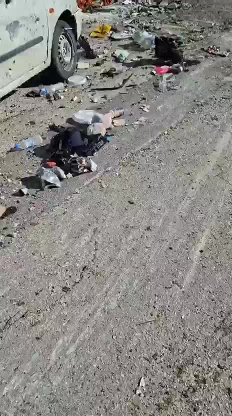 بالفيديو - غارة إسرائيلية قرب مستشفى تبنين الحكومي في جنوب لبنان