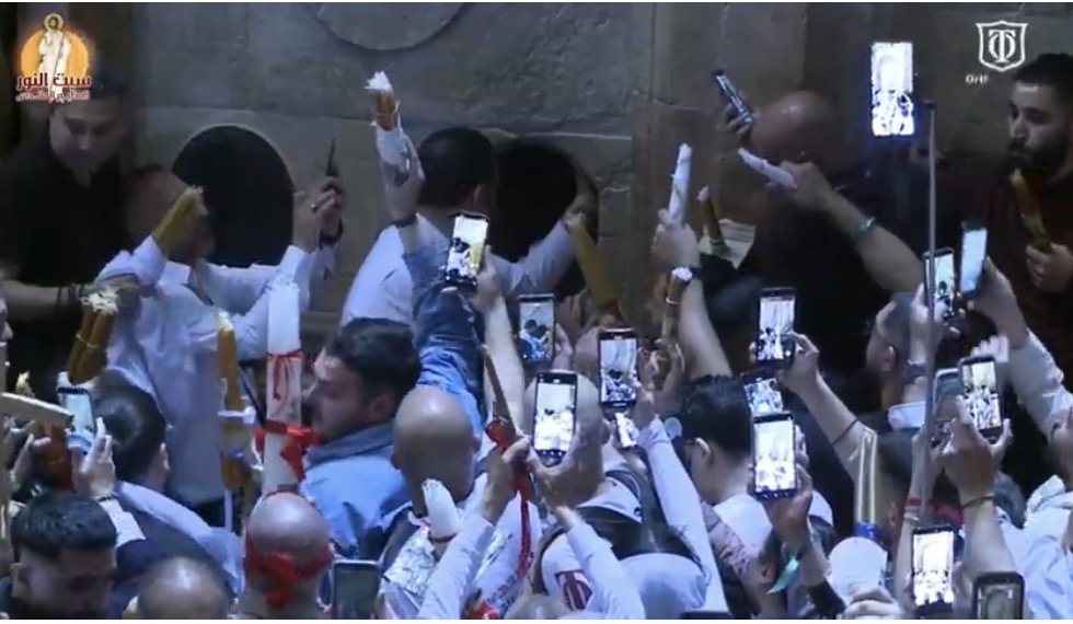 فيض النور مباشر من كنيسة القيامة في القدس