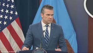 وزير الحرب الأميركي يؤكد عبور سفينتين حربيتين مضيق هرمز