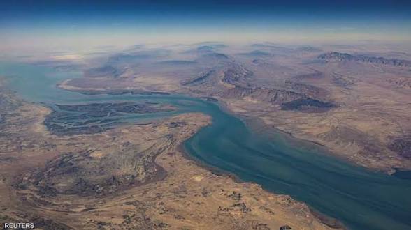 إقفال  مضيق هرمز بنسبة 99%…ما السبب؟