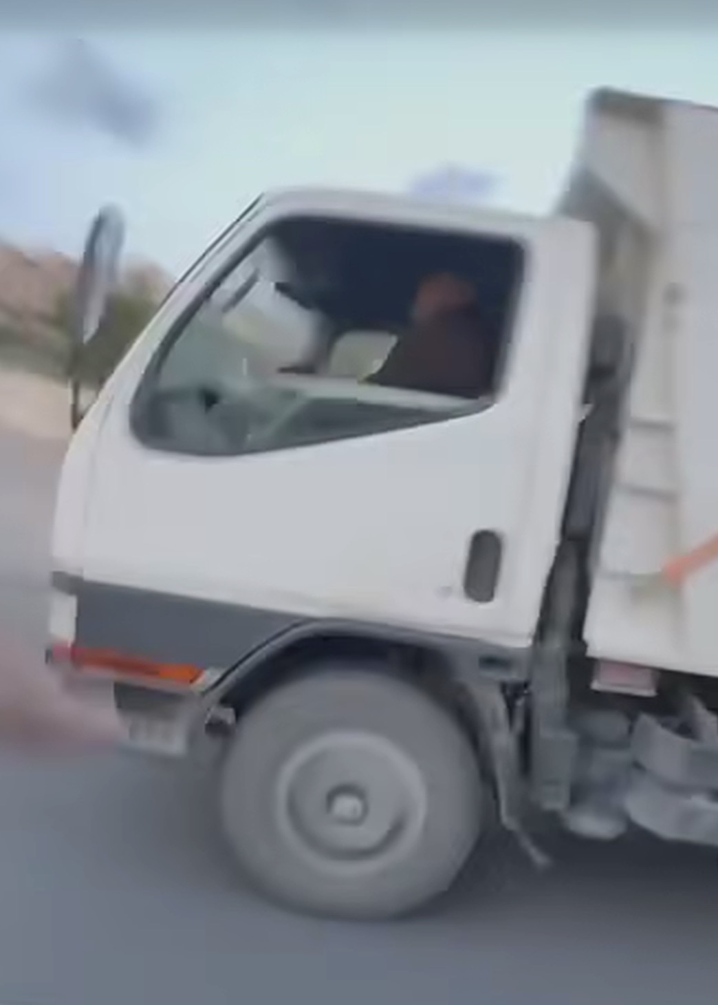 توقيف مطلوب بعد مطاردة مسلحة في البترون وسرقة مازوت من محطة في عمشيت