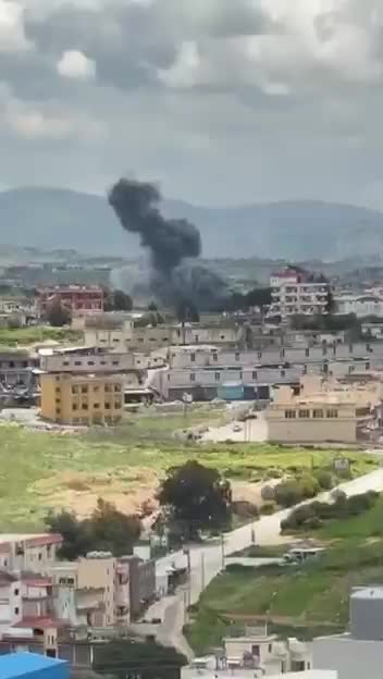 بالفيديو: غارة على النبطيه الفوقا