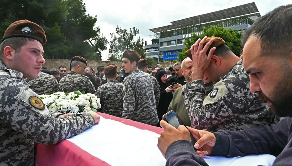 لبنان وإسرائيل إلى المفاوضات بتعقيدات هائلة... من بنت جبيل إلى بيروت احتدام يواكب التوتر
